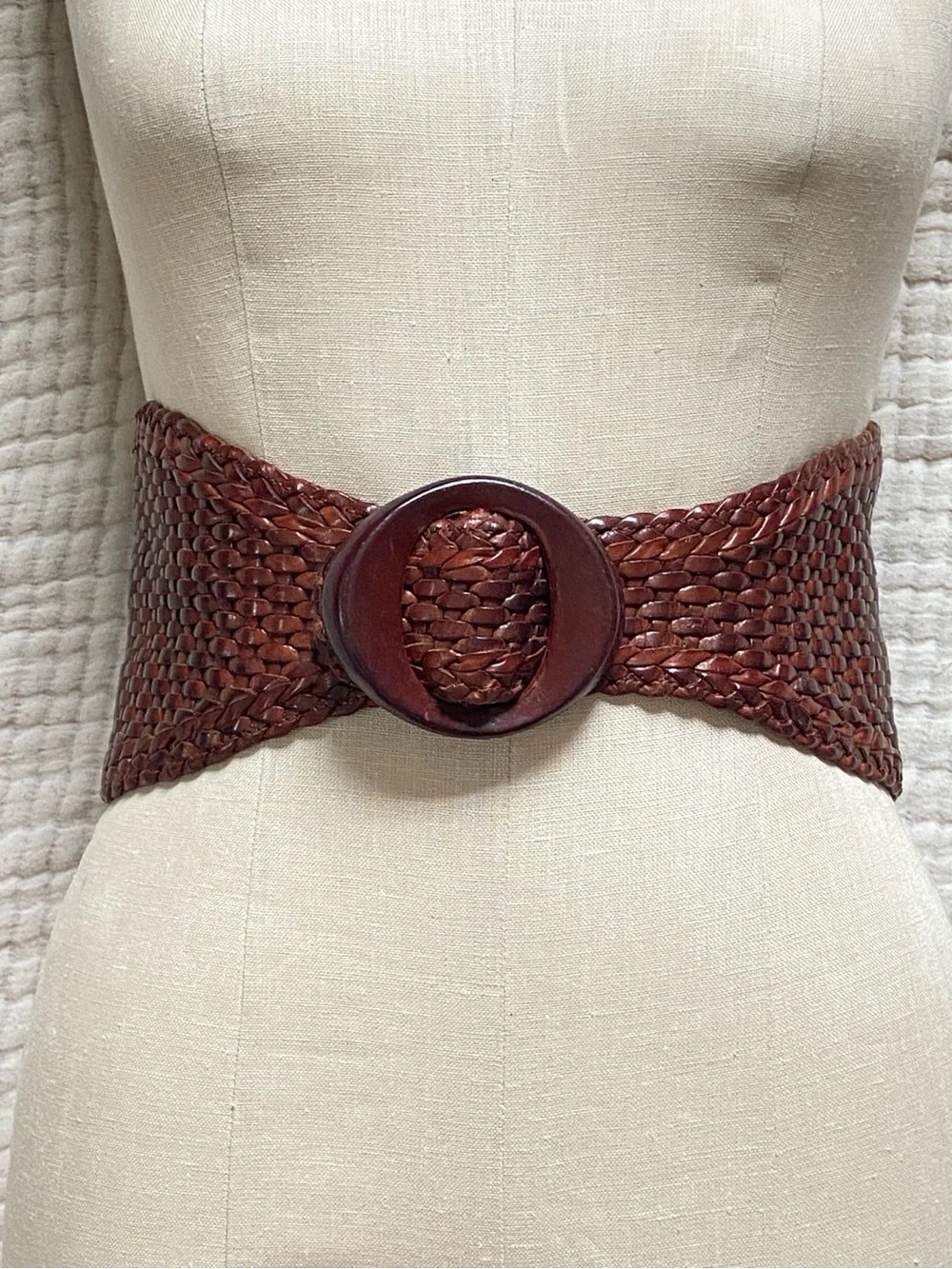 Vintage Woven Leather Circle-Buckle Belt in Dark Brown